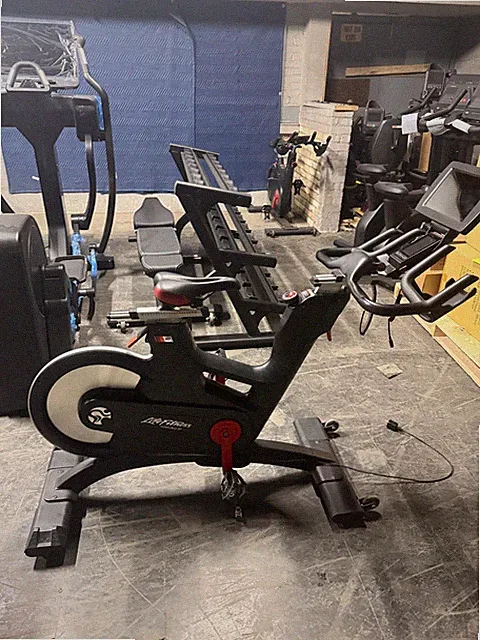 Life Fitness Bike - IC7 Commercial Indoor Cycle - Great Condition